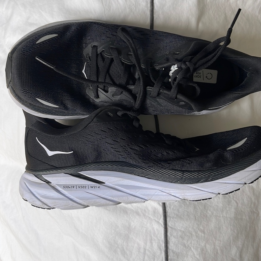 Hoka One One Clifton